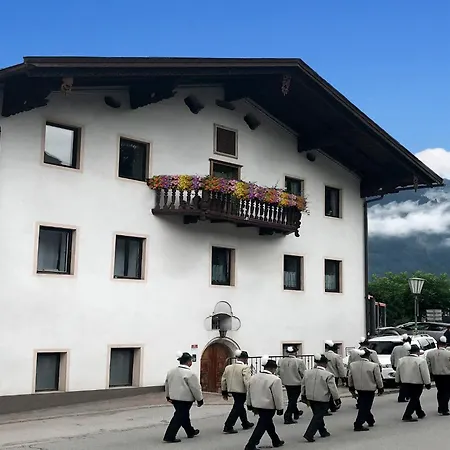 Lägenhet Building, *