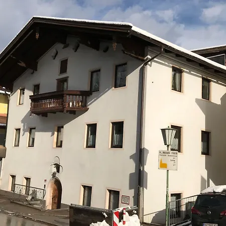 Apartment Building, Fügen