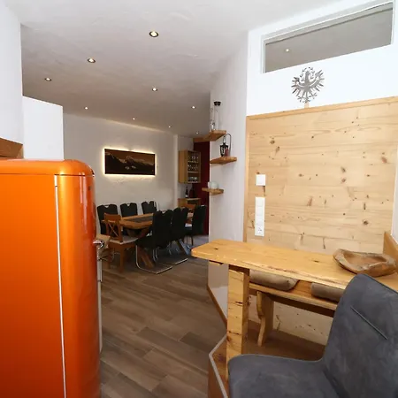 Building, Apartment Fügen