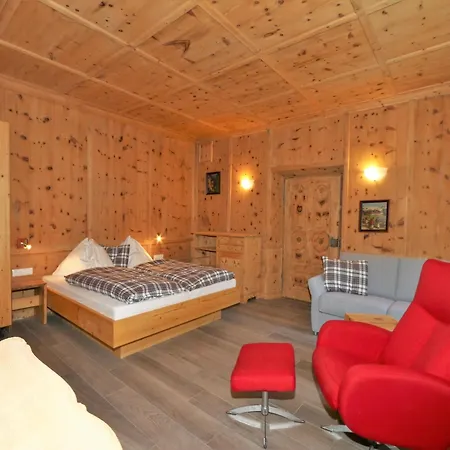Appartamento Building, *