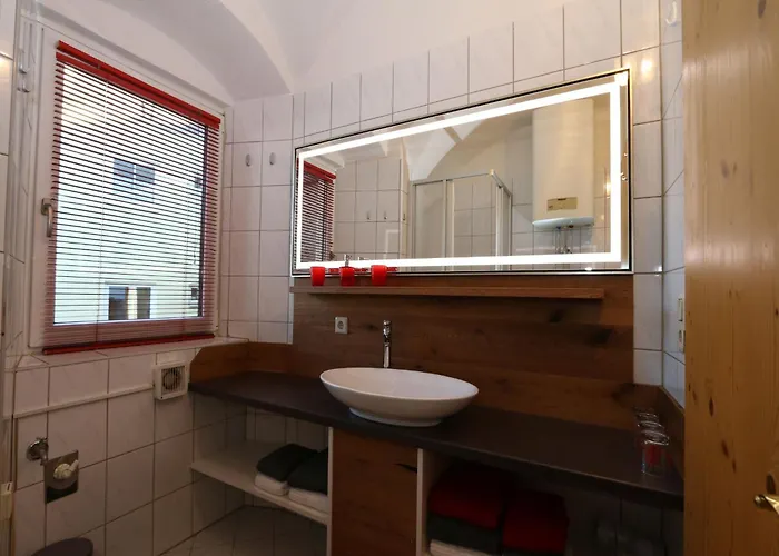 Building, * פוגן