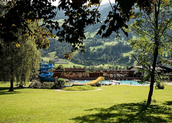 דירה Building, *