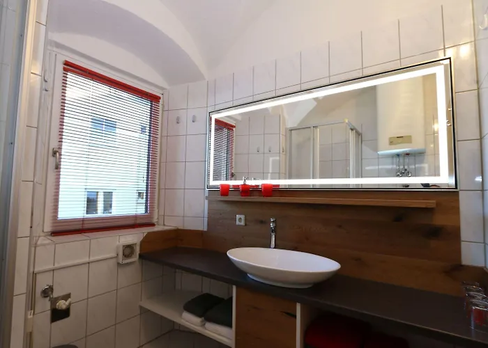 Building, Daire Fügen