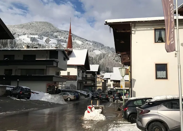 דירה Building, *