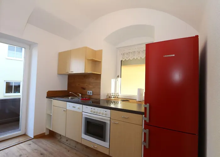 Building, Daire Fügen