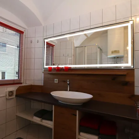 Διαμέρισμα Building, *